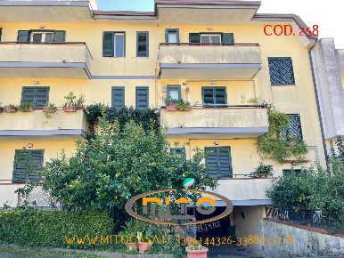 Foto Appartamento in VIA PRENESTE, Telese Terme di 135 m² con 8 locali