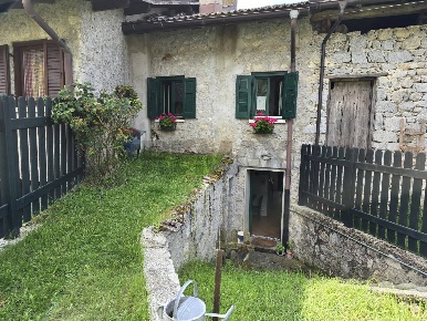 Foto Case semi ndipendenti in Loc. Pradellano 39, Pieve Tesino di 129 m²
