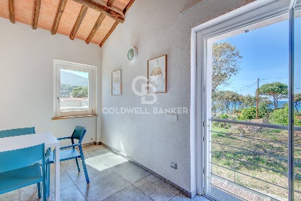 Foto Villa unifamiliare in Via delle Ginestre, Marciana Procchio di 139 m²