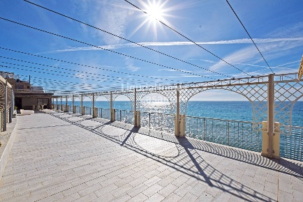 Foto Appartamento in via Cristoforo Colombo, Ospedaletti di 96 m²