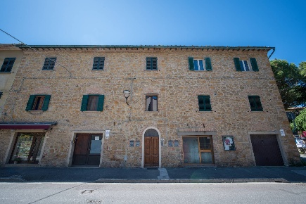 Foto Appartamento a Volterra di 90 m² con 5 locali in vendita