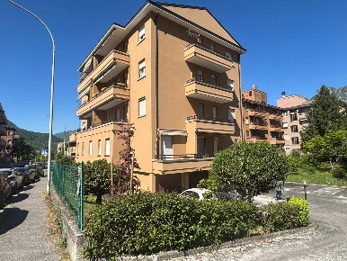 Foto Appartamento in VIA GILARDI 2, Lecco Belledo di 116 m² con 4 locali