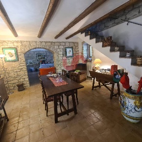 Foto Rustico in Contrada Grotte, Pontelandolfo di 160 m² con 8 locali
