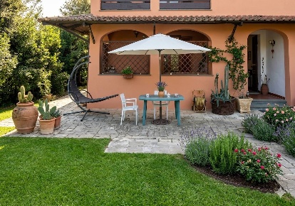 Foto Appartamento in Via Scansanese, Grosseto di 120 m² con 6 locali
