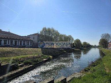 Foto Villa unifamiliare in Viale Venezia, Pavia San Pietro di 232 m²