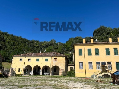 Foto Casa indipendente a Val Liona Villa Del Ferro di 223 m² con 6 locali