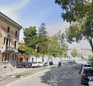 Foto Villa unifamiliare in piazza virgiliana, Mantova Centro di 600 m²
