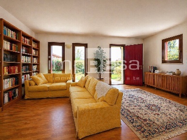 Foto Case semi ndipendenti in Ponzano Veneto, Ponzano Veneto di 195 m²