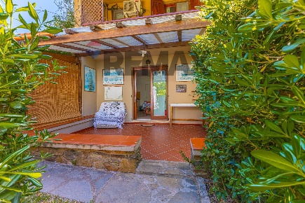Foto Appartamento in Via dei Ginepri 6, Stintino Centro di 105 m²