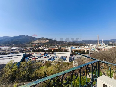 Foto Appartamento in Via Montenero 9, Vado Ligure Vado Centro di 89 m²