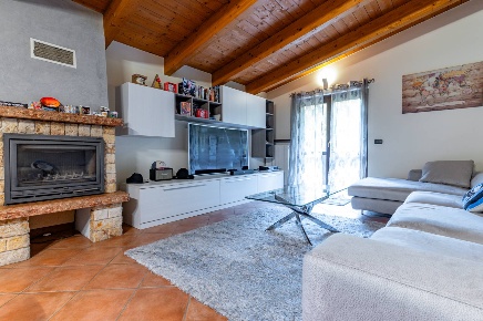 Foto Appartamento in Via Cascina Gromba 3, Albino di 85 m² con 3 locali