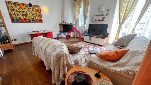 Foto Appartamento a Borgo a Mozzano Centro di 200 m² con 8 locali