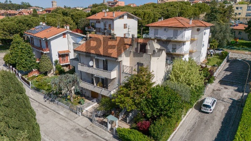 Foto Villa a schiera in via umbria 15, Montemarciano Centro di 252 m²
