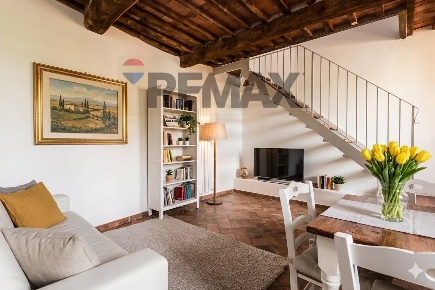 Foto Appartamento in Via Santa Gemma Galgani 8, Lucca di 65 m² con 3 locali