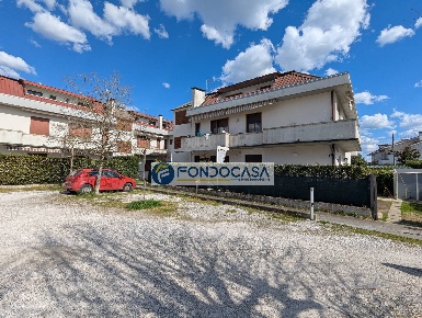 Foto Appartamento in Via dei Cerri 15, Massa Ronchi - Poveromo di 65 m²
