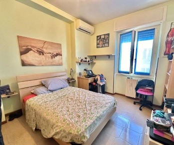 Foto Stanza in Via Ponte Di Legno 2, Milano di 85 m² con 3 locali