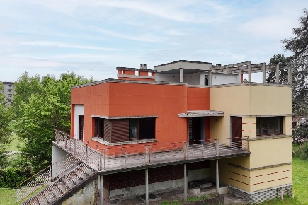 Foto Villa unifamiliare in Viale Milano 1, Lodi con 8 locali in vendita