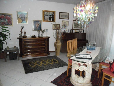 Foto Appartamento a Carrara di 150 m² con 4 locali in vendita