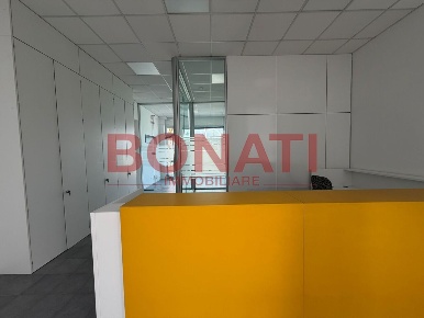 Foto Locale commerciale in Viale Italia 1, La Spezia di 55 m² con 3 locali