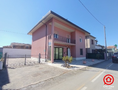 Foto Villa singola in Via Alcide de Gasperi 65, Gambettola di 260 m²