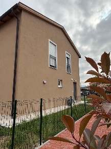 Foto Appartamento a Sarzana Bradia, Nave, San Michele di 66 m² con 2 locali