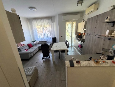 Foto Appartamento in VIA ROMA, Ventimiglia Centro Città di 75 m² in vendita