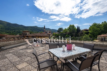 Foto Appartamento in via filatoio  5, Caprino Bergamasco Caprino di 138 m²