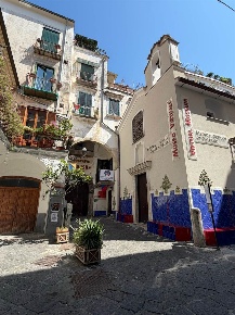 Foto Appartamento in Via Dei Mercanti 78, Salerno di 92 m² con 4 locali