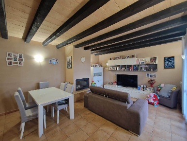 Foto Appartamento a Trevi di 90 m² con 4 locali in vendita