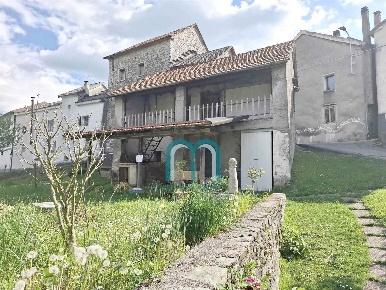 Foto Casa indipendente in Località Roncan 19, Ponte nelle Alpi Col Roncan