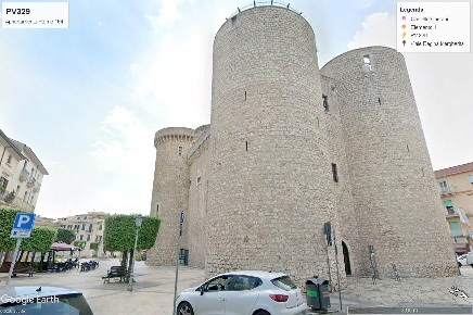 Foto Appartamento in Viale Regina Margherita 36, Fondi Centro di 165 m²