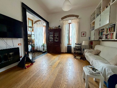 Foto Appartamento a Follonica Centro di 102 m² con 5 locali in vendita