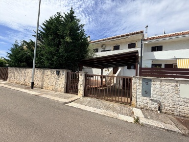 Foto Villa bifamiliare in traversa via vecchia sammichele, Casamassima