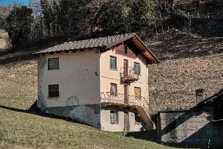 Foto Rustico in FRAZIONE LA PLANTAZ 2, Verrayes di 248 m² con 10 locali