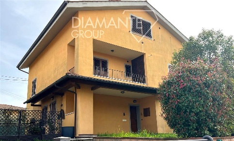 Foto Casa indipendente a Montepulciano Gracciano di 300 m² con 12 locali