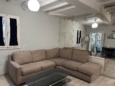 Foto Appartamento a Firenze Santo Spirito di 60 m² con 2 locali in affitto