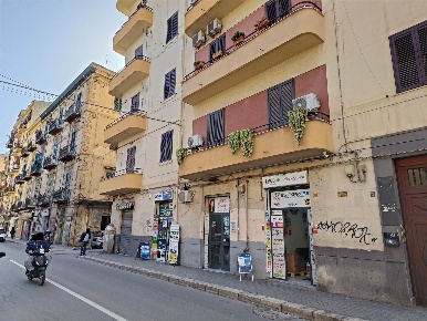 Foto Negozio in VIA ORETO 65A, Palermo Oreto - Perez di 65 m² con 3 locali