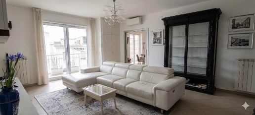 Foto Appartamento in via Saviano 53, Nola Centro di 95 m² con 4 locali