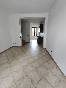 Foto Case semi ndipendenti a San Benedetto Po Centro di 150 m² con 8 locali