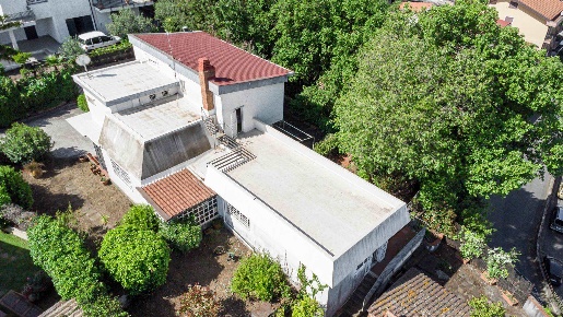 Foto Villa unifamiliare in Via Don Giovanni Minzoni 18, Valverde di 240 m²