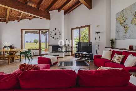 Foto Villa unifamiliare in Via Dossena  40, Usmate Velate Villa Angioletta