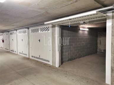 Foto Posti auto in Via Chambéry 71, Aosta Centro di 20 m² con 1 locali