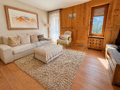 Foto Appartamento a Courmayeur Centro di 70 m² con 2 locali in affitto