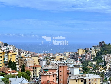 Foto Appartamento in Strada Borgo Tinasso 81, Sanremo Borgo di 88 m²