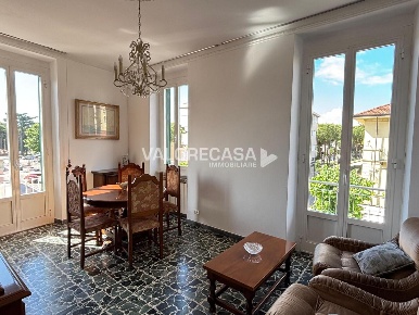 Foto Appartamento in Via Giovan Pietro 6, Carrara Avenza di 90 m²