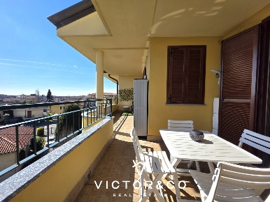 Foto Appartamento in Via Bettole sic, Trecate Centro di 93 m² con 3 locali