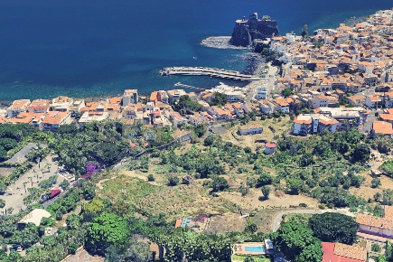 Foto Terreno agricolo in Via Vampolieri 14, Aci Castello Centro di 3200 m²
