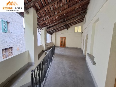 Foto Rustico in VIA PONZANO 12, Marone Centro di 240 m² con 5 locali