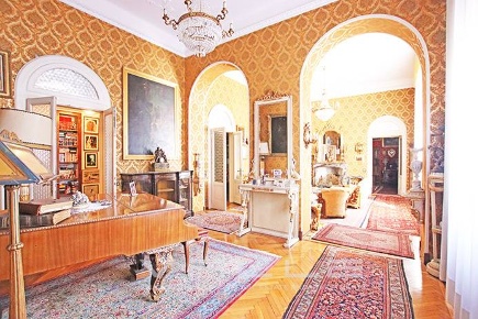 Foto Appartamento in via Antonio Locatelli, Bergamo Centro di 580 m²