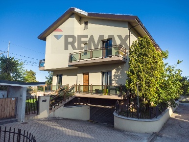 Foto Casa indipendente in VIALE MATRINO 222, Città Sant'Angelo Marina